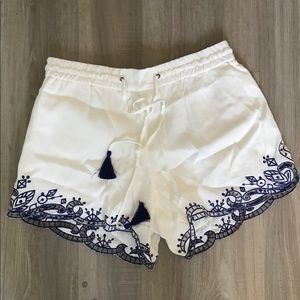 Ella Moss linen white and blue shorts